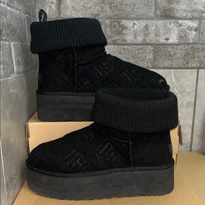 UGG MINI PLATFORM